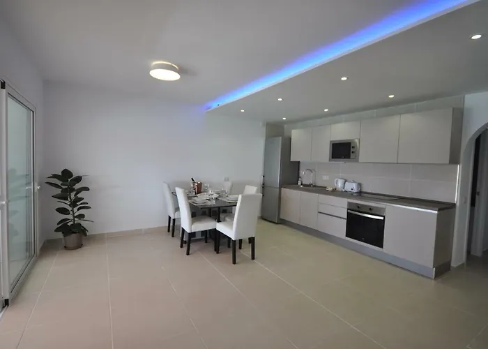 Vistas Sunset Sea View Apartamento *